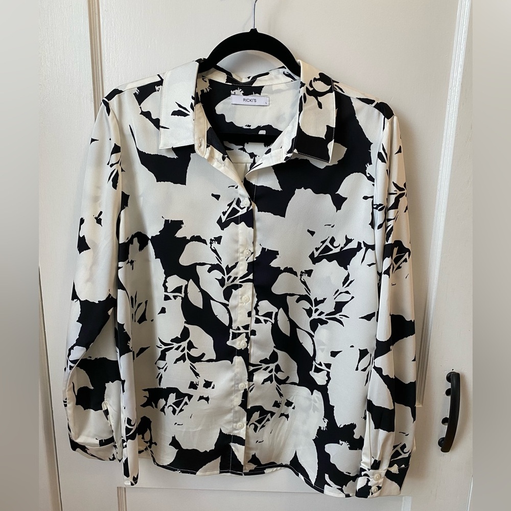 Rory Beca Black & White Floral Button-Up Blouse